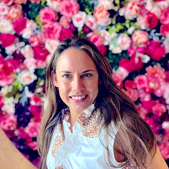 Meet your Posher, Sandra - Picture 1 of 1